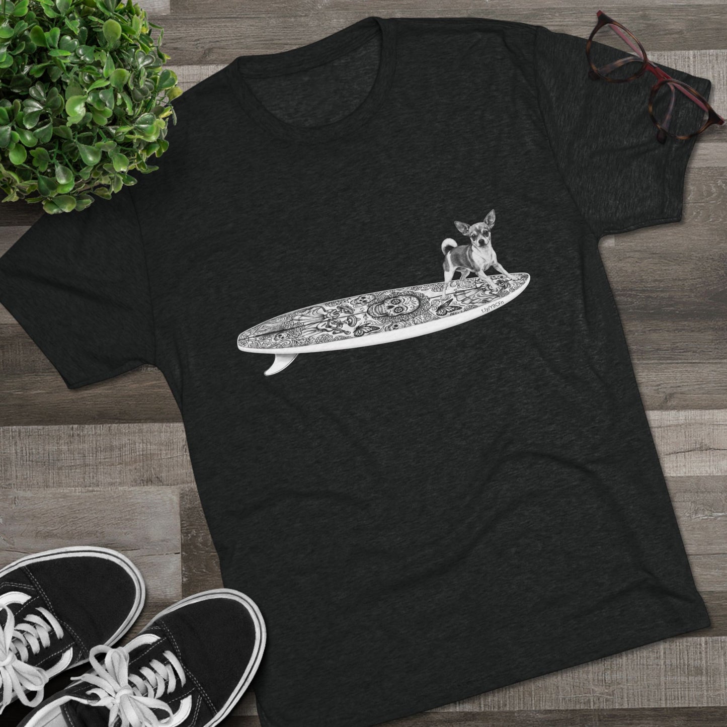 Chihuahua Dia de los Muertos T-Shirt